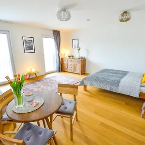 Design Stadhalle I Brandnew Apartment