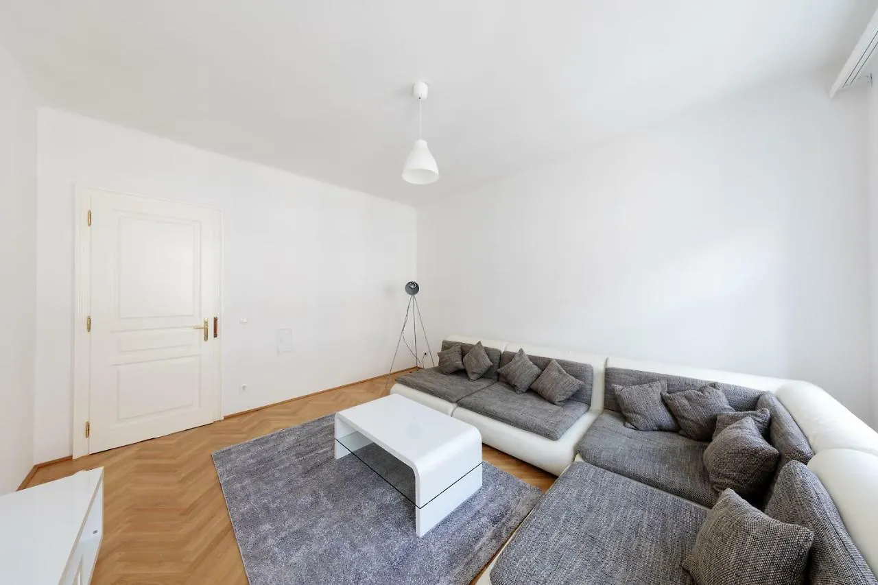 Vienna Dream Apartments 0*,